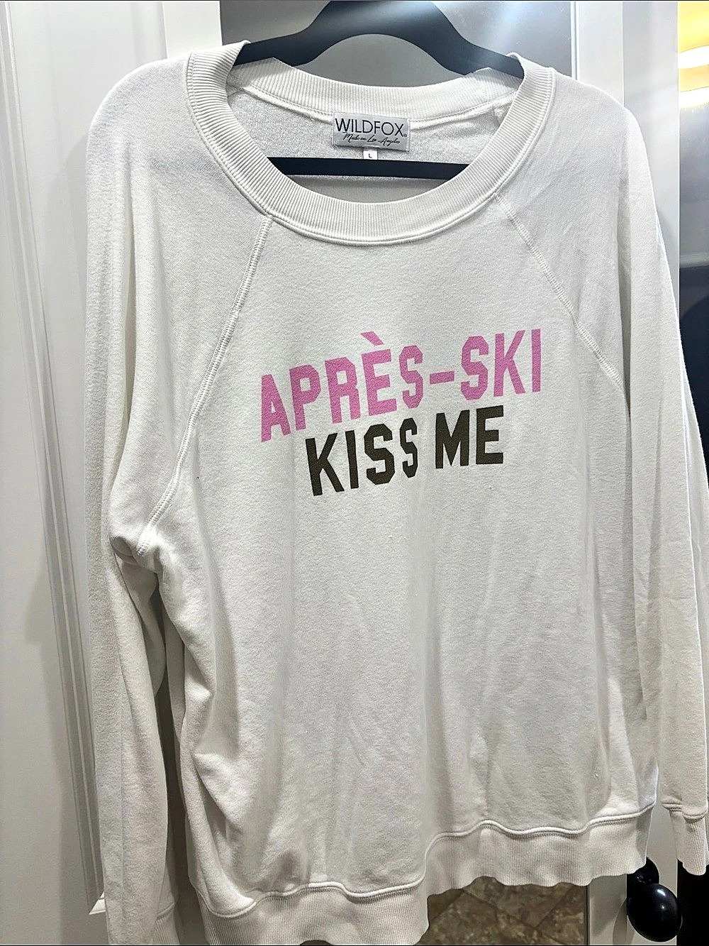 Wildfox Après-Ski Kiss Me Sweatshirt Graphic Sweatshirt White & Pink Size Large